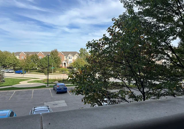 Listing Photo 5 - Condo for sale in building located at 8300 Concord Dr, Morton Grove, IL 60053 - Unit #213