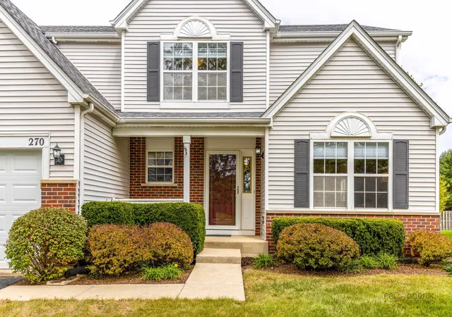 Photo 2 of Single family home for sale at 270 W Winding Trl Cir, Round Lake, IL 60073 | MLS# 12780472 | Listing updated on 2026-10-08
