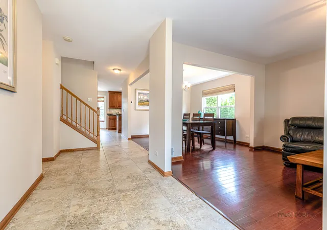 Photo 3 of Single family home for sale at 270 W Winding Trl Cir, Round Lake, IL 60073 | MLS# 12780472 | Listing updated on 2026-10-08