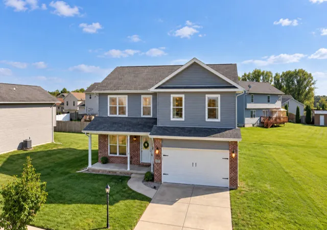 Single family home for sale at 274 Apple Grv Ln, Valparaiso, IN 46385 | MLS# 12780478