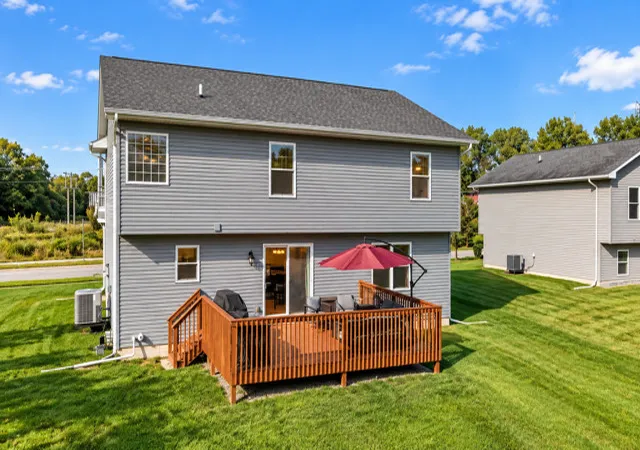 Photo 4 of Single family home for sale at 274 Apple Grv Ln, Valparaiso, IN 46385 | MLS# 12780478 | Listing updated on 2026-10-08