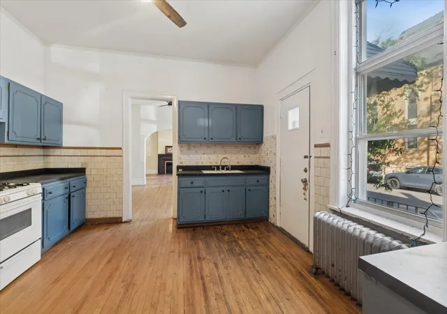 Listing Photo 4 - Condo for sale in building located at 3700 S Honore St, Chicago, IL 60609