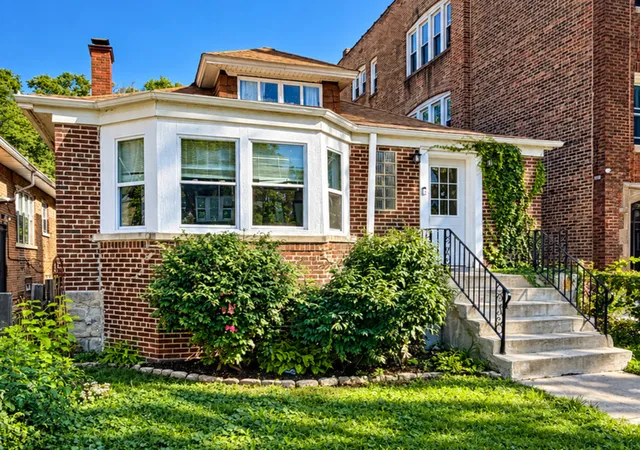Photo 3 of Single family home for sale at 7735 S Colfax Ave, Chicago, IL 60649 | MLS# 12780539 | Listing updated on 2026-10-08