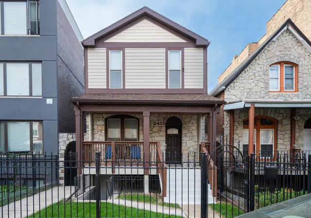 Photo 1 of Single family home for sale at 2425 W Lexington St, Chicago, IL 60612 | MLS# 12780547 | Listing updated on 2026-10-28