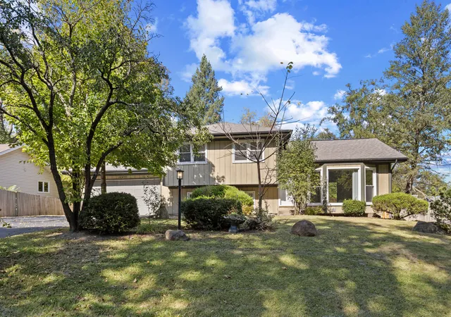 Photo 1 of Single family home for sale at 28w700 Barnes Ave, West Chicago, IL 60185 | MLS# 12780556 | Listing updated on 2026-10-09