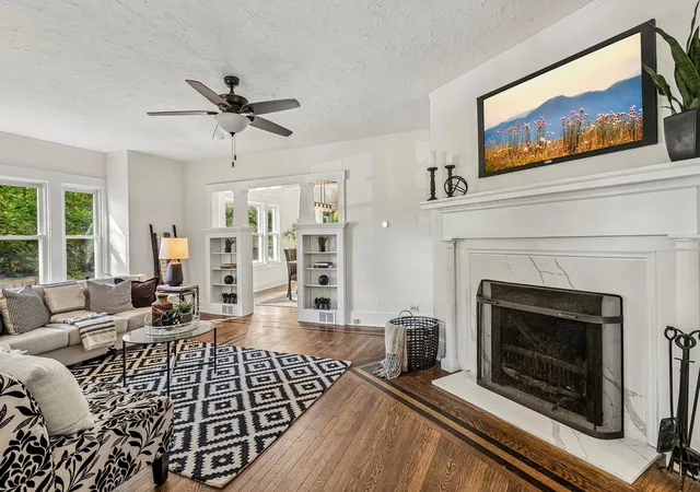 Photo 4 of Single family home for sale at 217 Prairie Ave, Libertyville, IL 60048 | MLS# 12780560 | Listing updated on 2026-10-09