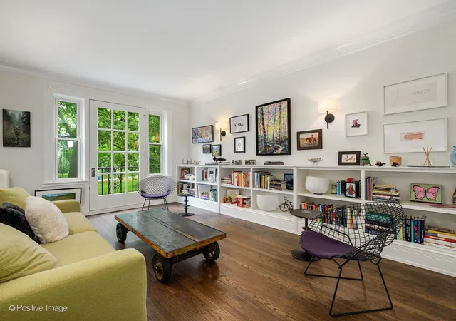 Photo 3 of Condo for sale at 1117 W Lunt Ave #1B, Chicago, IL 60626 | MLS# 12780566 | Listing updated on 2026-10-09