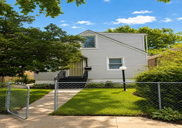 Single family home for sale at 1249 W 108th Place, Chicago, IL 60643 | MLS# 12780570