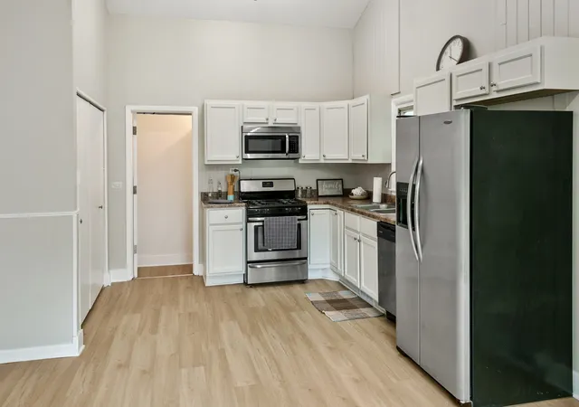 Photo 4 of Single family home for sale at 1930 Arthur Dr, Waukegan, IL 60087 | MLS# 12780577 | Listing updated on 2026-10-08