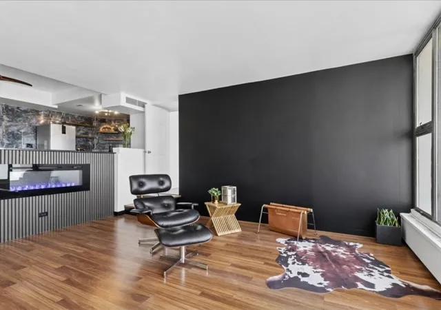 Photo 4 of Condo for sale at 3200 N Lake Shore Dr #2402, Chicago, IL 60657 | MLS# 12780582 | Listing updated on 2026-10-09