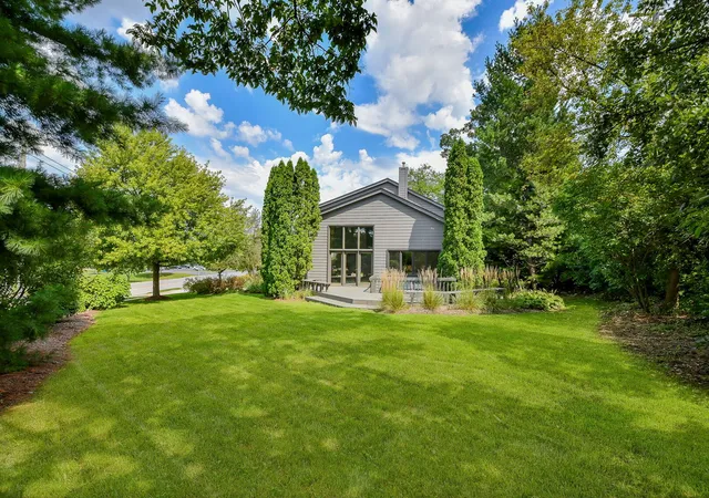 Photo 2 of Single family home for sale at 1755 S Wiesbrook Rd, Wheaton, IL 60189 | MLS# 12780589 | Listing updated on 2026-10-22