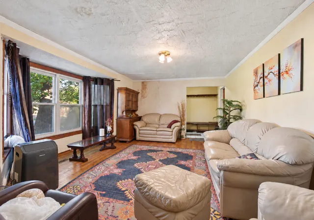 Photo 3 of Single family home for sale at 3409 N Betty Dr, Arlington Heights, IL 60004 | MLS# 12780592 | Listing updated on 2026-10-20
