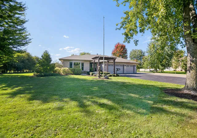 Photo 3 of Single family home for sale at 23826 S Schoolhouse Rd, Manhattan, IL 60442 | MLS# 12780597 | Listing updated on 2026-10-09