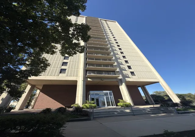 Condo for sale at 2901 S Michigan Ave #308, Chicago, IL 60616 | MLS# 12780609