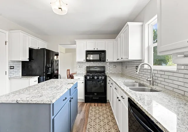 Photo 4 of Single family home for sale at 1251 Idabright Dr, Plainfield, IL 60586 | MLS# 12780615 | Listing updated on 2026-10-08