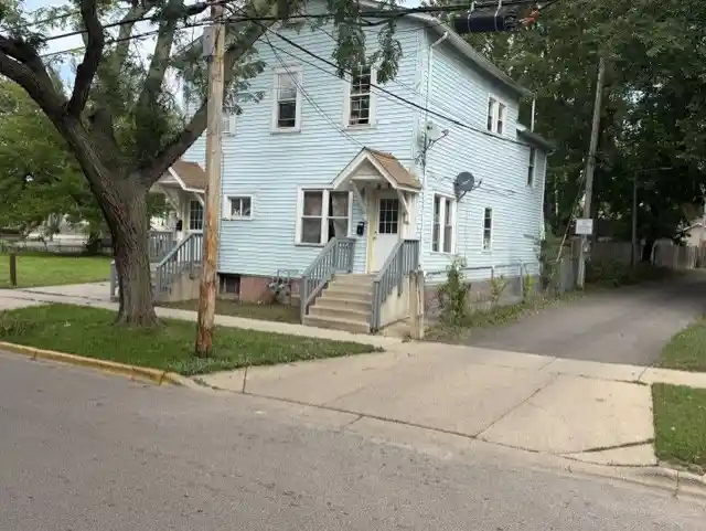 Listing Photo 2 - Condo for sale in 63-65 N State St located at 63-65 N State St, Aurora, IL 60505 - Unit 63-65 N State St