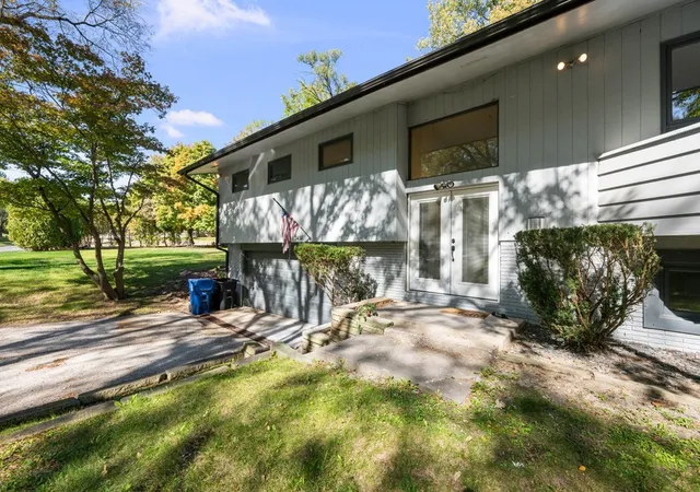 Photo 3 of Single family home for sale at 3438 53rd Street, Moline, IL 61265 | MLS# 12780652 | Listing updated on 2026-10-08