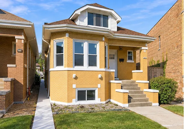 Photo 1 of Single family home for sale at 3052 N Major Ave, Chicago, IL 60634 | MLS# 12780654 | Listing updated on 2026-10-23