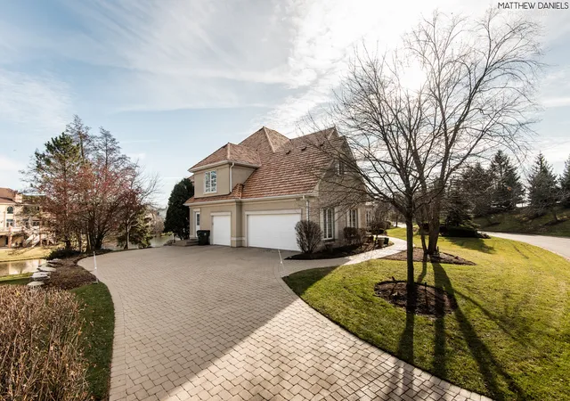 Photo 2 of Single family home for sale at 9291 Cascade Cir, Burr Ridge, IL 60527 | MLS# 12780658 | Listing updated on 2026-10-08