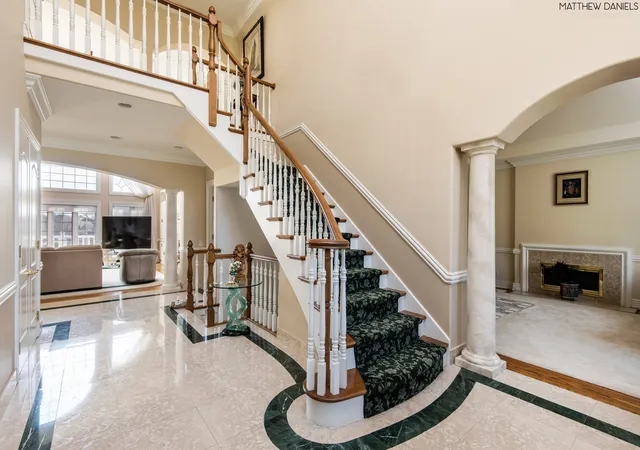 Photo 3 of Single family home for sale at 9291 Cascade Cir, Burr Ridge, IL 60527 | MLS# 12780658 | Listing updated on 2026-10-08