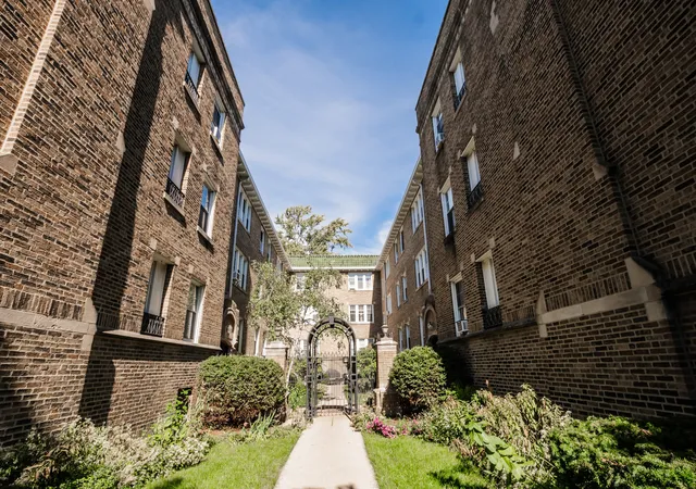 Photo 2 of Condo for sale at 721 Reba Pl #3N, Evanston, IL 60202 | MLS# 12780661 | Listing updated on 2026-10-09