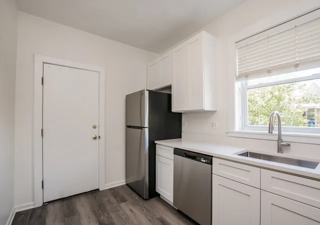 Photo 4 of Condo for sale at 721 Reba Pl #3N, Evanston, IL 60202 | MLS# 12780661 | Listing updated on 2026-10-09
