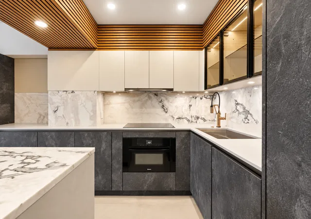 Photo 3 of Condo for sale at 175 E Delaware Pl #7612, Chicago, IL 60611 | MLS# 12780665 | Listing updated on 2026-10-08