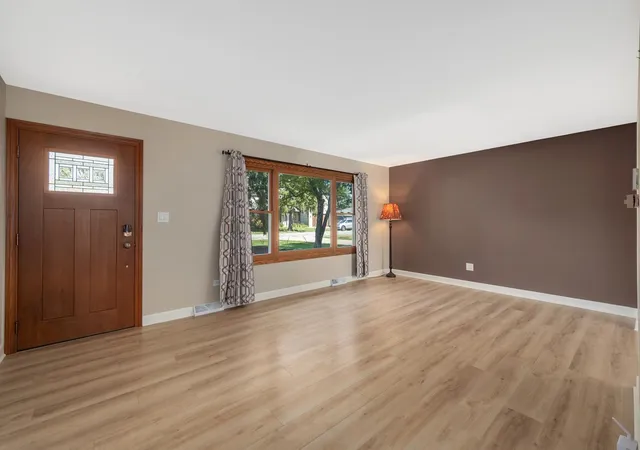 Photo 3 of Single family home for sale at 217 Holly Ave, Darien, IL 60561 | MLS# 12780668 | Listing updated on 2026-10-08