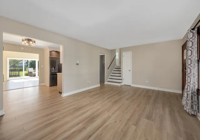Photo 4 of Single family home for sale at 217 Holly Ave, Darien, IL 60561 | MLS# 12780668 | Listing updated on 2026-10-08