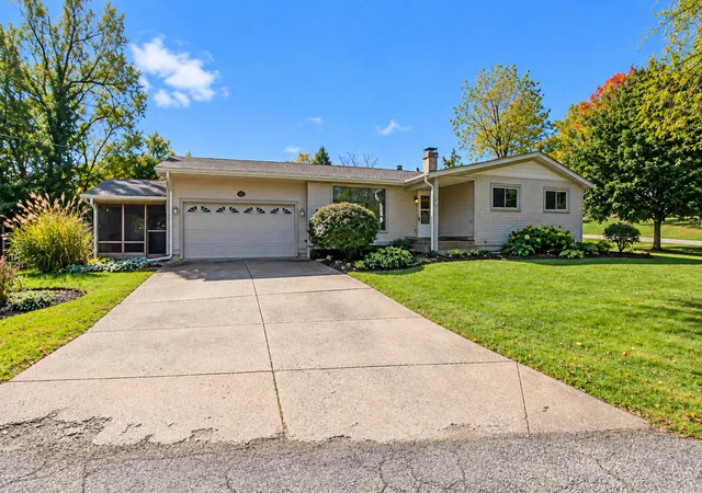 Single family home for sale at 135 Hickory Rd, Lake In The Hills, IL 60156 | MLS# 12780679 | Listing updated on 2026-10-22