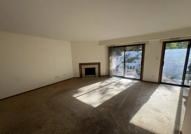 Photo 3 of Condo for sale at 5365 Newport Dr #C, Lisle, IL 60532 | MLS# 12780689 | Listing updated on 2026-10-08