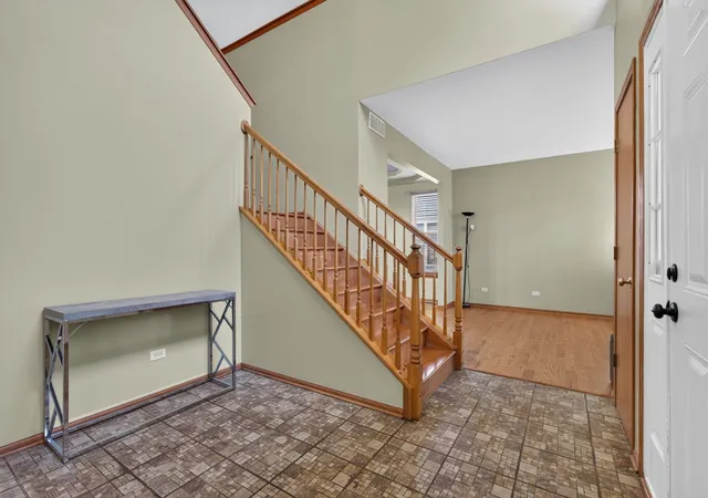 Photo 3 of Single family home for sale at 1913 Windstone Dr, Plainfield, IL 60586 | MLS# 12780706 | Listing updated on 2026-10-08