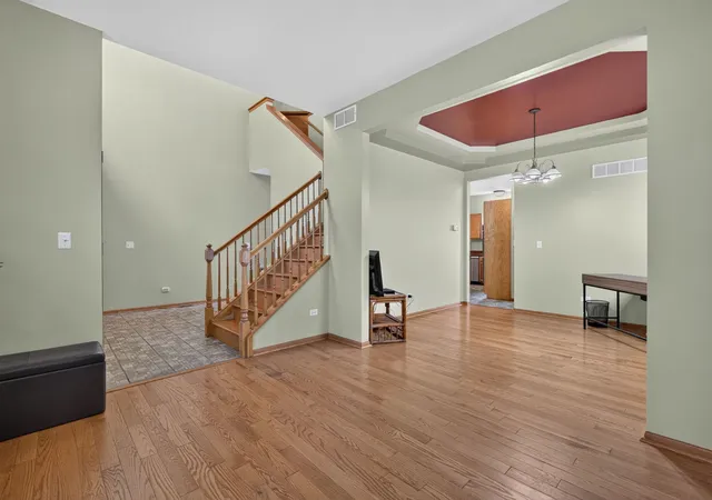 Photo 4 of Single family home for sale at 1913 Windstone Dr, Plainfield, IL 60586 | MLS# 12780706 | Listing updated on 2026-10-08