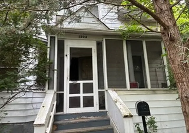 Photo 1 of Single family home for sale at 1504 W Glen Flora Ave, Waukegan, IL 60085 | MLS# 12780717 | Listing updated on 2026-10-08
