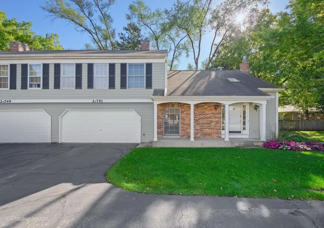 Listing Photo 1 - Condo for sale in building located at 2S751 Grv Ln, Warrenville, IL 60555