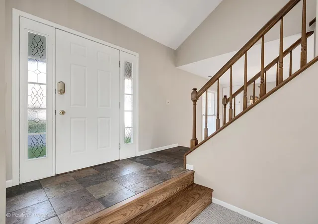 Listing Photo 3 - Condo for sale in building located at 2S751 Grv Ln, Warrenville, IL 60555