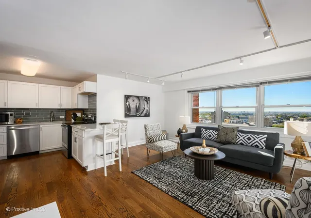 Photo 3 of Condo for sale at 2909 N Sheridan Rd #1907, Chicago, IL 60657 | MLS# 12780730 | Listing updated on 2026-10-08