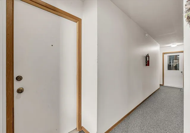Listing Photo 5 - Condo for sale in building located at 4175 31st St, Bettendorf, IA 52722 - Unit #1C