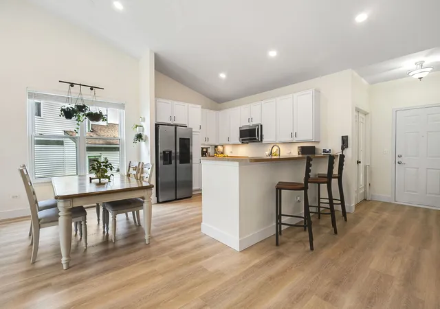 Photo 2 of Single family home for sale at 434 Havenwood Dr, Round Lake, IL 60073 | MLS# 12780738 | Listing updated on 2026-10-29