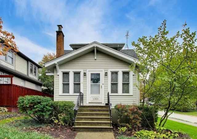 Single family home for sale at 1003 Ash St, St. Charles, IL 60174 | MLS# 12780742