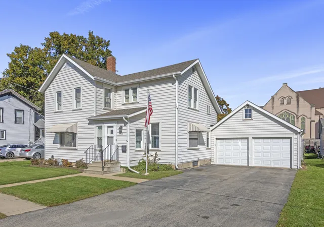Single family home for sale at 13 E 2nd Street, Sandwich, IL 60548 | MLS# 12780749 | Listing updated on 2026-10-09