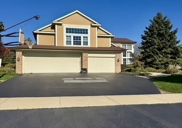 Photo 2 of Single family home for sale at 1823 Somerfield Ln, Crystal Lake, IL 60014 | MLS# 12780761 | Listing updated on 2026-10-22