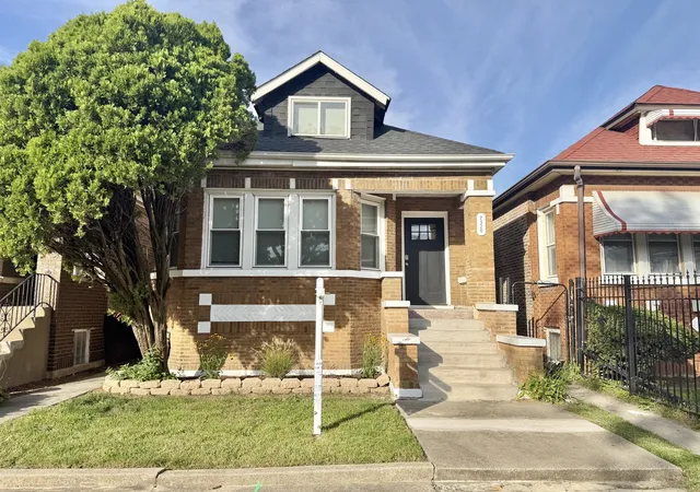 Photo 1 of Single family home for sale at 7320 S Oakley Ave, Chicago, IL 60636 | MLS# 12780762 | Listing updated on 2026-10-08
