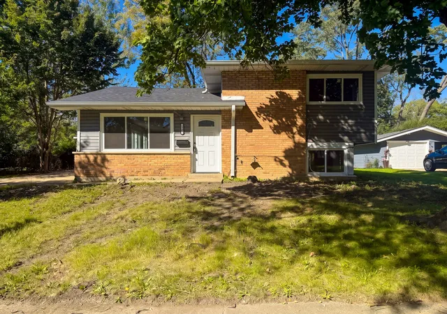 Single family home for sale at 305 Winnebago St, Park Forest, IL 60466 | MLS# 12780763