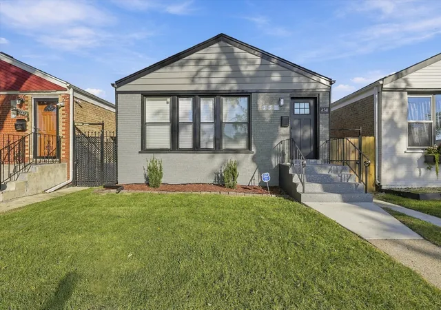 Photo 2 of Single family home for sale at 4541 S Leclaire Ave, Chicago, IL 60638 | MLS# 12780776 | Listing updated on 2026-10-09