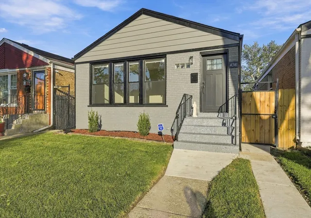 Photo 3 of Single family home for sale at 4541 S Leclaire Ave, Chicago, IL 60638 | MLS# 12780776 | Listing updated on 2026-10-09