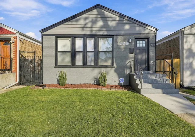 Photo 3 of Single family home for sale at 4541 S Leclaire Ave, Chicago, IL 60638 | MLS# 12780776 | Listing updated on 2026-10-09