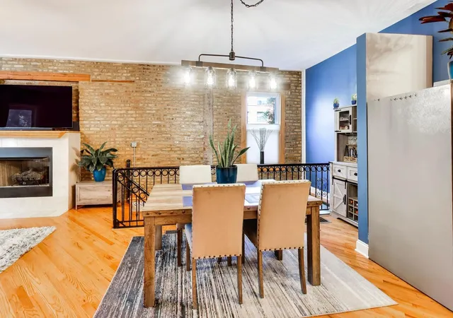 Photo 4 of Condo for sale at 5201 S Blackstone Ave #1W, Chicago, IL 60615 | MLS# 12780805 | Listing updated on 2026-10-08