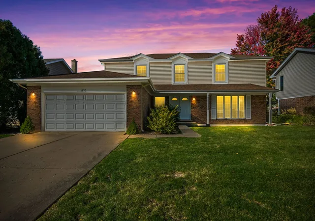 Photo 2 of Single family home for sale at 1132 E Valley Ln, Arlington Heights, IL 60004 | MLS# 12780813 | Listing updated on 2026-10-23