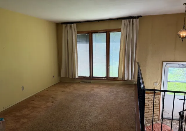 Photo 1 of Single family home for sale at 808 N Jefferson Ave, Dixon, IL 61021 | MLS# 12780823 | Listing updated on 2026-10-08